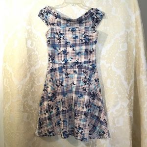 Pretty off the shoulder cotton dress